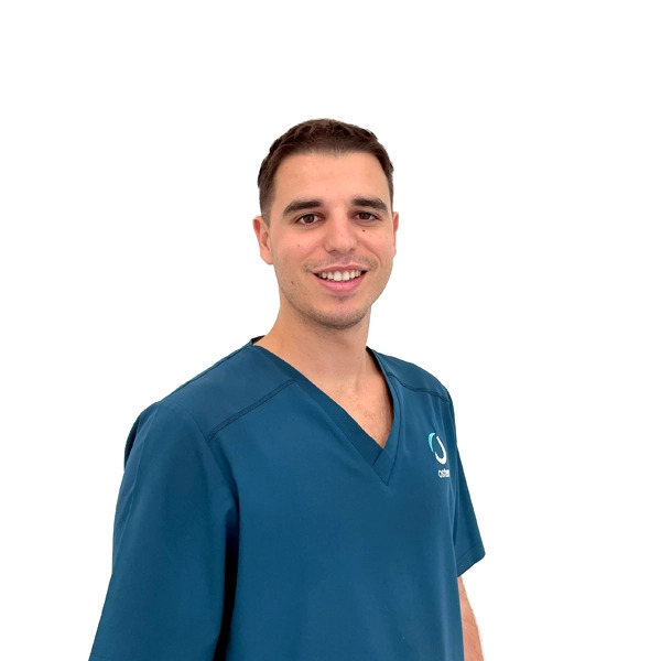 Jesús Jiménez especialista en lesiones deportivas y atención temprana, descúbrelo y visita nuestra Clínica Osten de rehabilitación en Sevilla